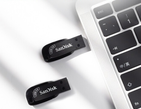 闪迪（SanDisk）32GB USB3.0 U盘 黑 色 小巧便携 